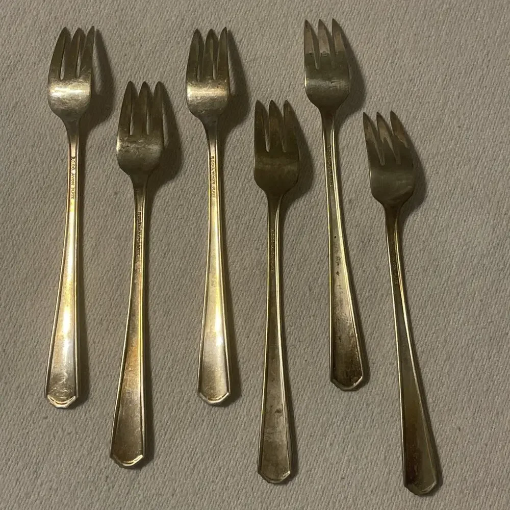 International Silver avon silverplate